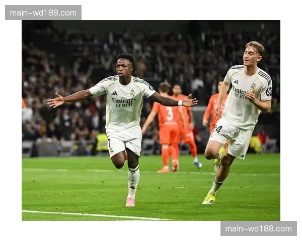 皇马4-1大胜皇家社会重返榜首 西甲争冠格局发生重大变化